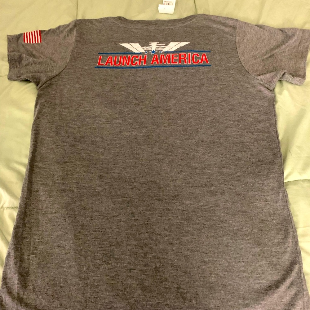 Women’s NASA Launch America Gray T Shirt-size L, slim fit. NWT - Picture 2 of 7
